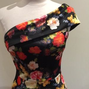 One shoulder Floral dress size small NWOT